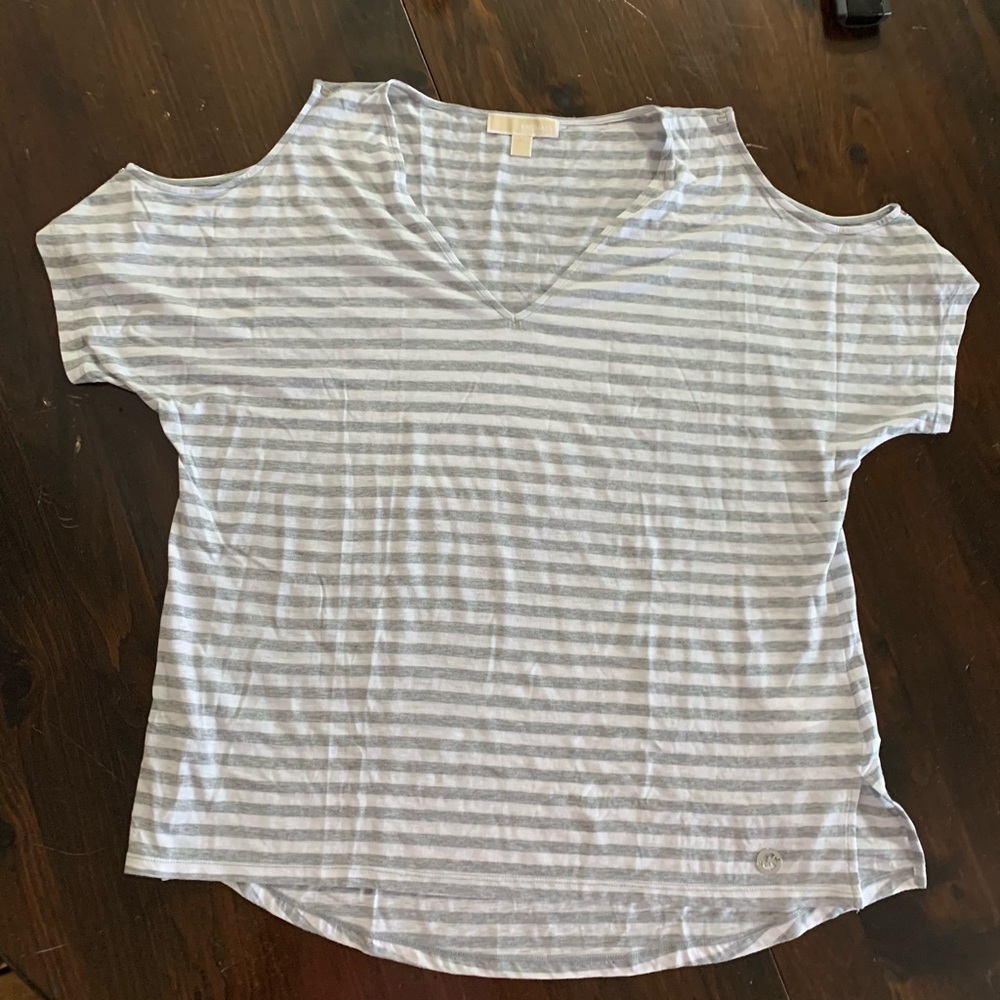 🌟Michael Kors Cold Shoulder Top - NWOT🔥